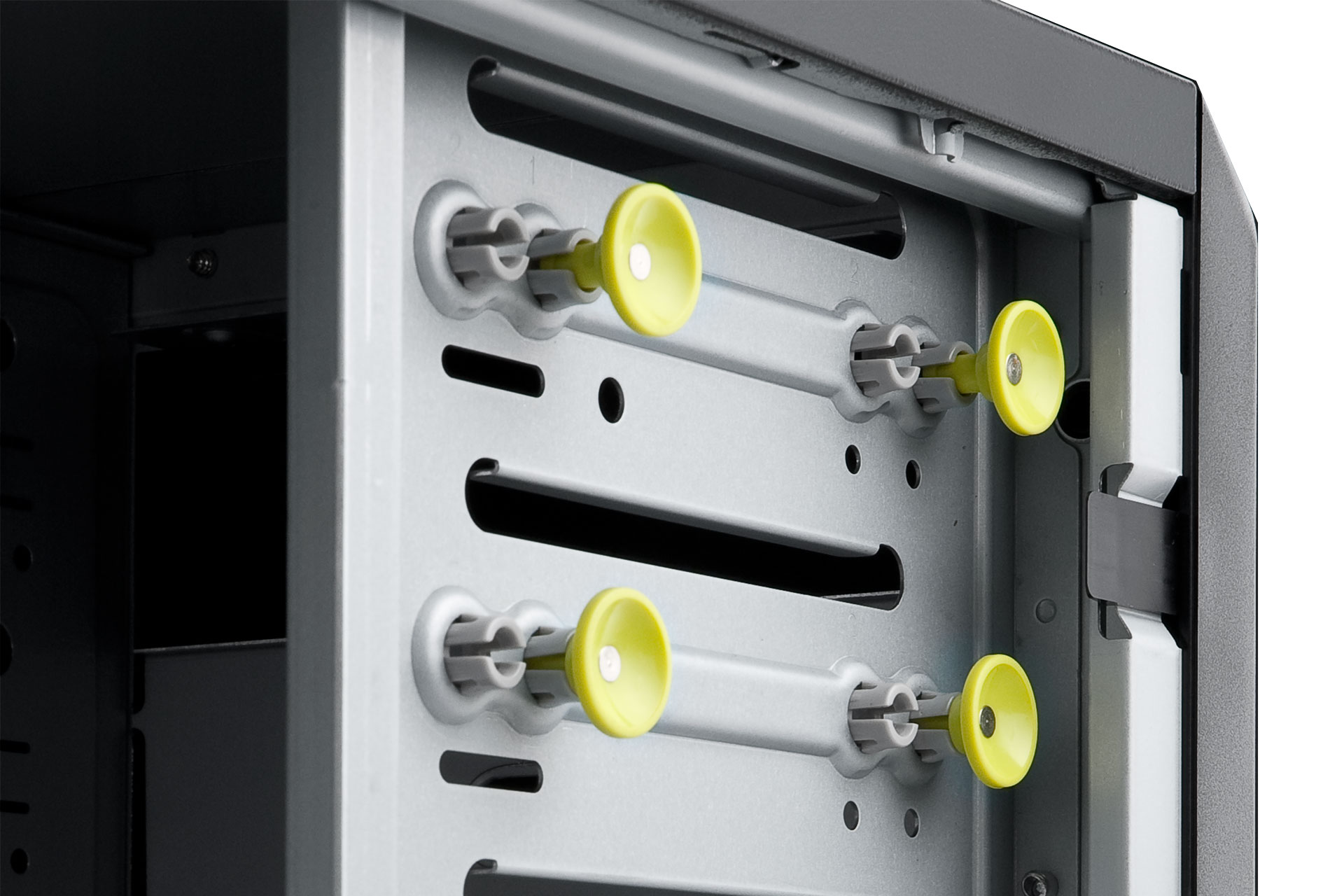 IW-PE689 - server system assembly